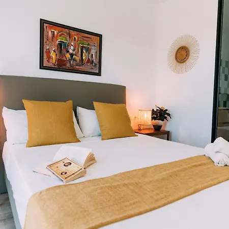 L'hotelet Del Delta - Adults Hotel