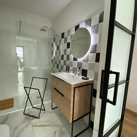 L'hotelet Del Delta - Adults Hotel
